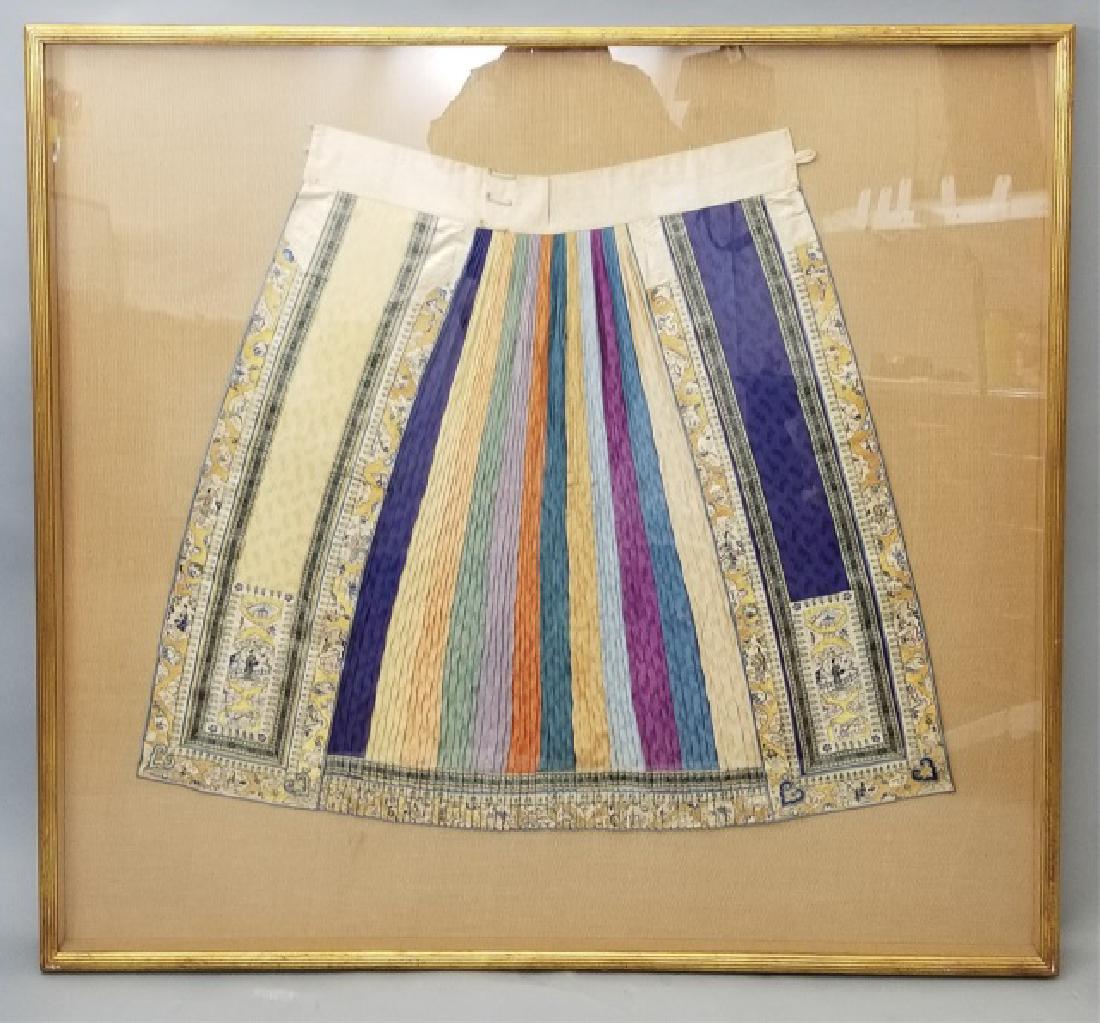 Framed Antique Chinese Embroidered Silk Textile (1 of 7)