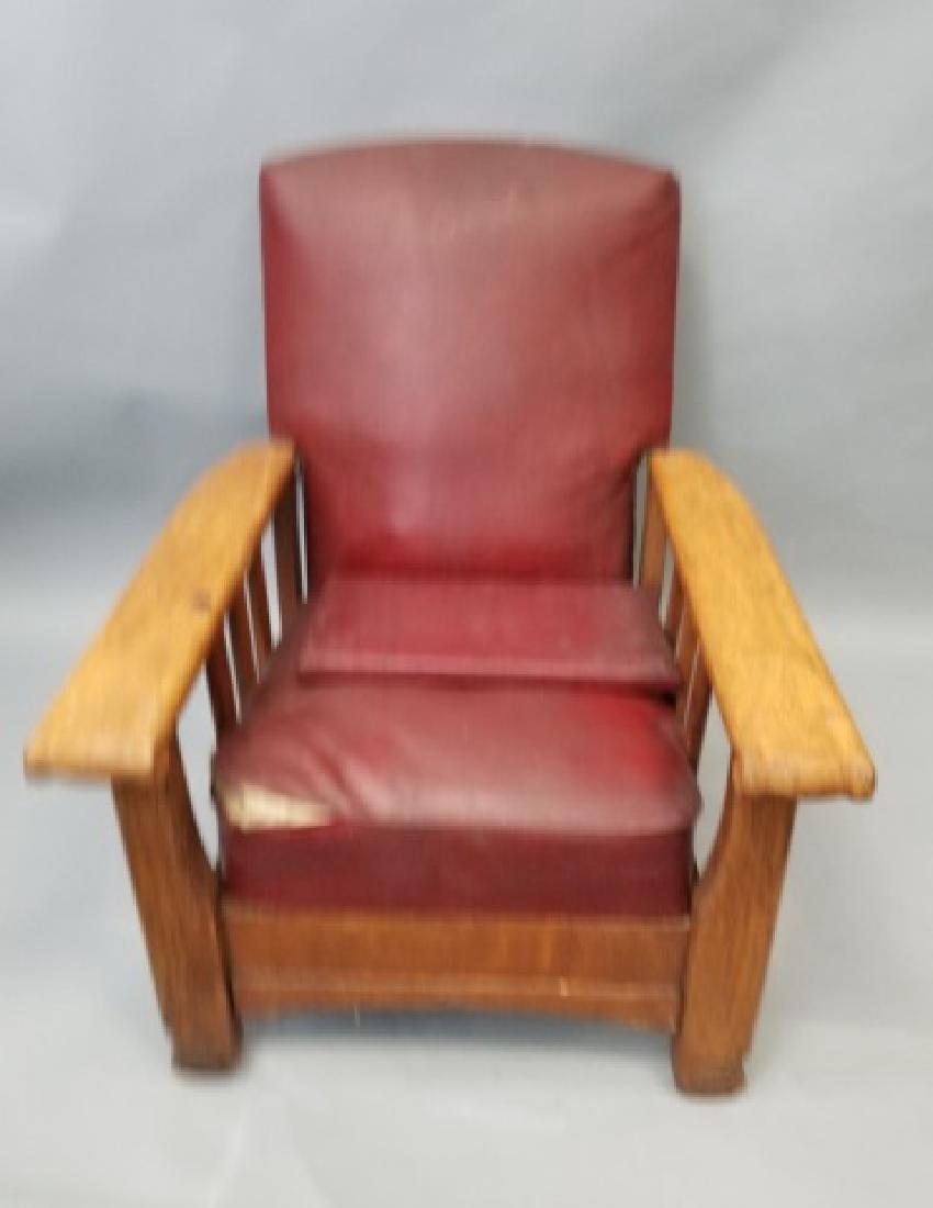 Antique Mission Style Oak Recliner / Armchair: Antique Mission Style Oak Recliner / Armchair. By the USA Royal Easy Chairs from Sturgis Michigan. Measures 36 x 30 x 32 inches.