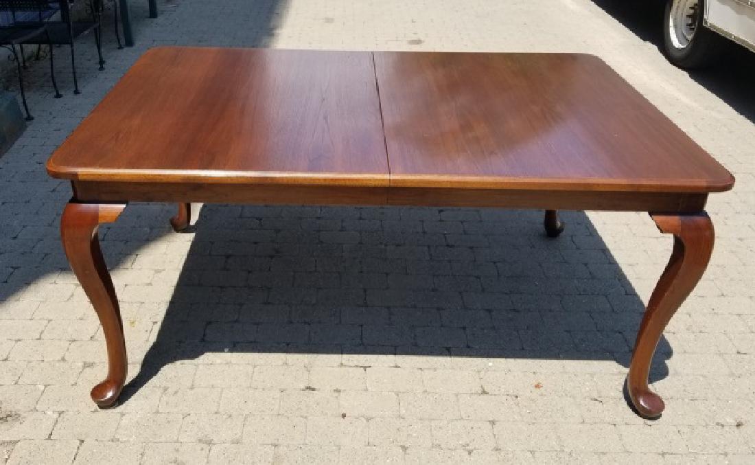 Queen Anne Style Contemporary Dining Room Table (1 of 5)