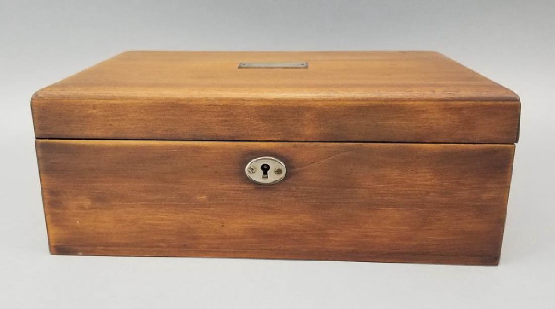 Antique Cigar Humidor Box w Lined Interior (1 of 7)