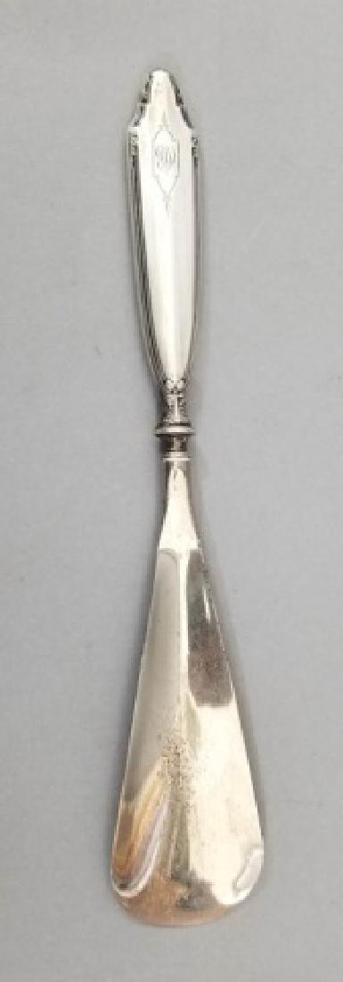 Antique Edwardian Sterling Silver Shoe Horn: Antique Edwardian Sterling Silver Shoe Horn. Hallmarked. Measures 8.5 inches in length.
