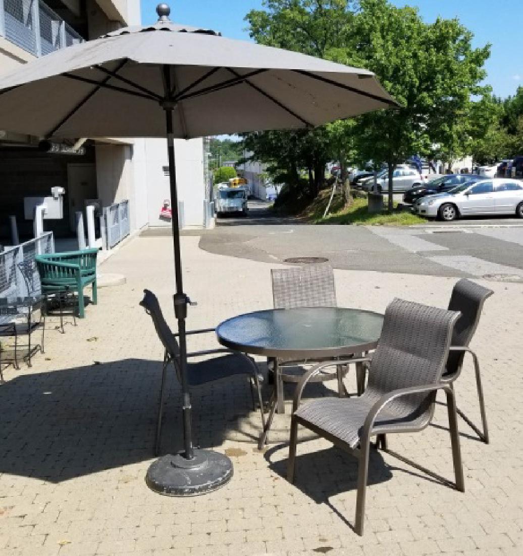 Brown Jordan Patio Round Dining Table & 4 Chairs (1 of 7)