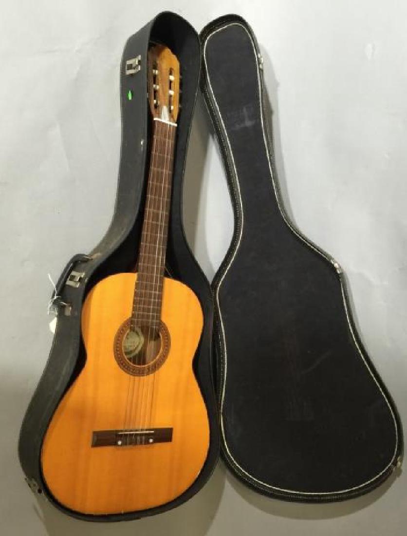 Encore Wooden Acoustic Guitar in Carrying Case (1 of 4)