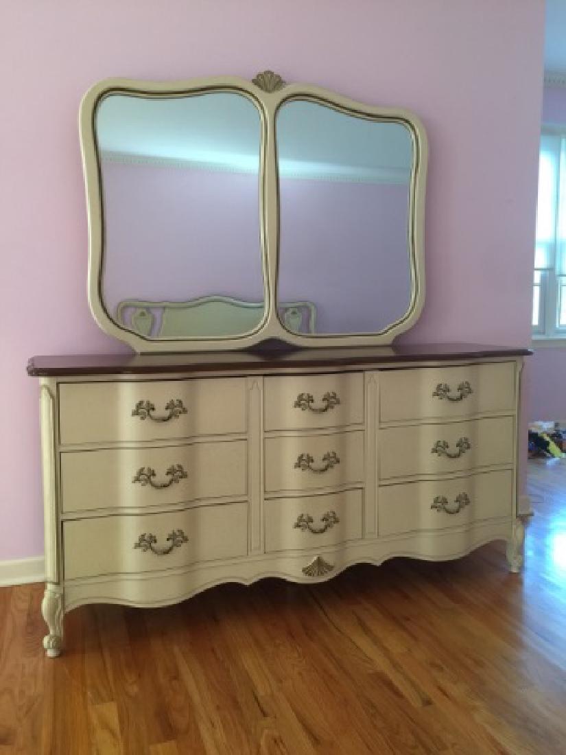 French Country Provencal Style Large Bureau: French Country Provencal Style Large Bureau w Mirror in Antique White & Natural Wood. Having nice drawers and cabriole legs.