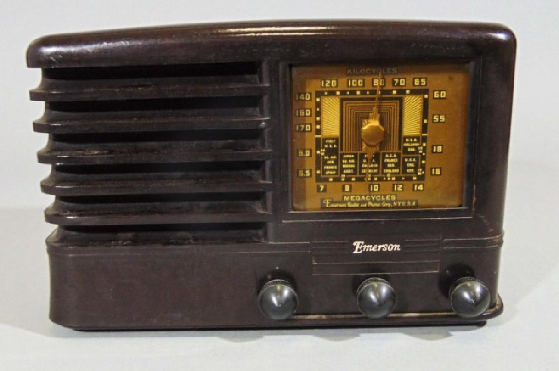1939 Emerson Model CS-268 Bakelite Radio US Made (1 of 3)