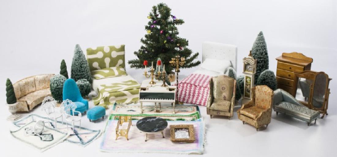 Collection Vintage Dollhouse Items & Holiday Items (1 of 5)