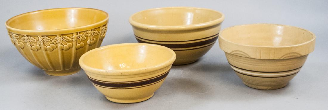 4 Vintage Yellowware Bowls (1 of 8)