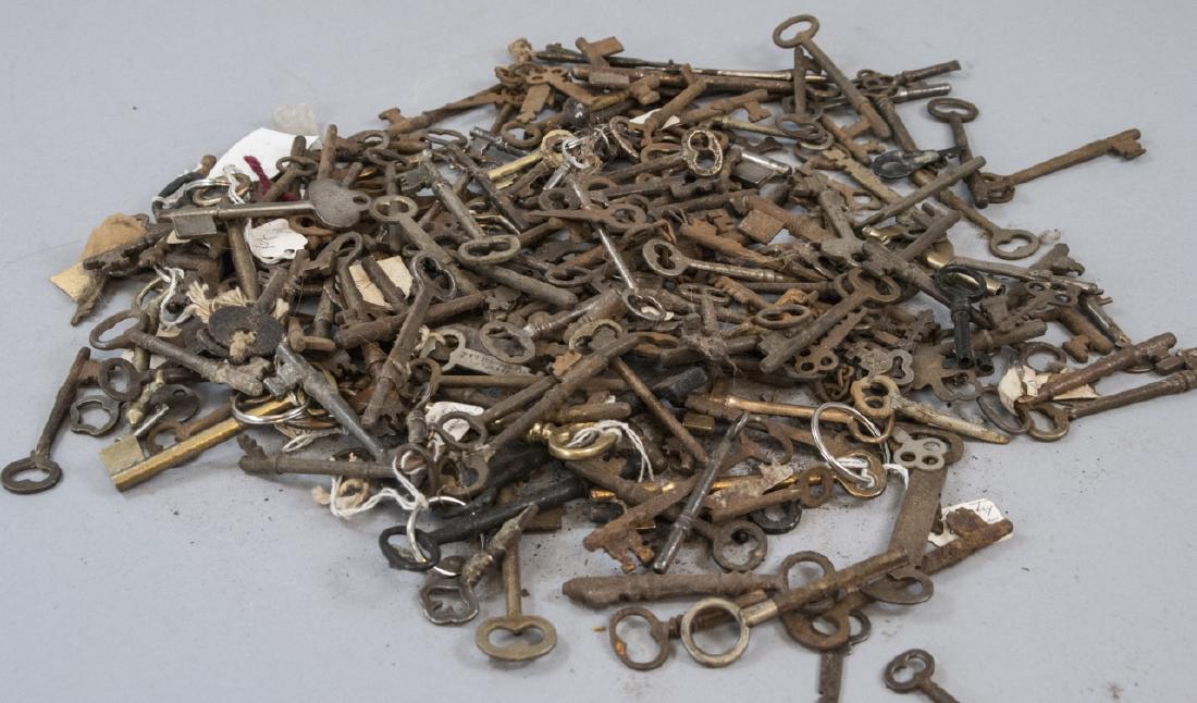 Box Of Assorted Antique Skeleton Keys (1 of 5)