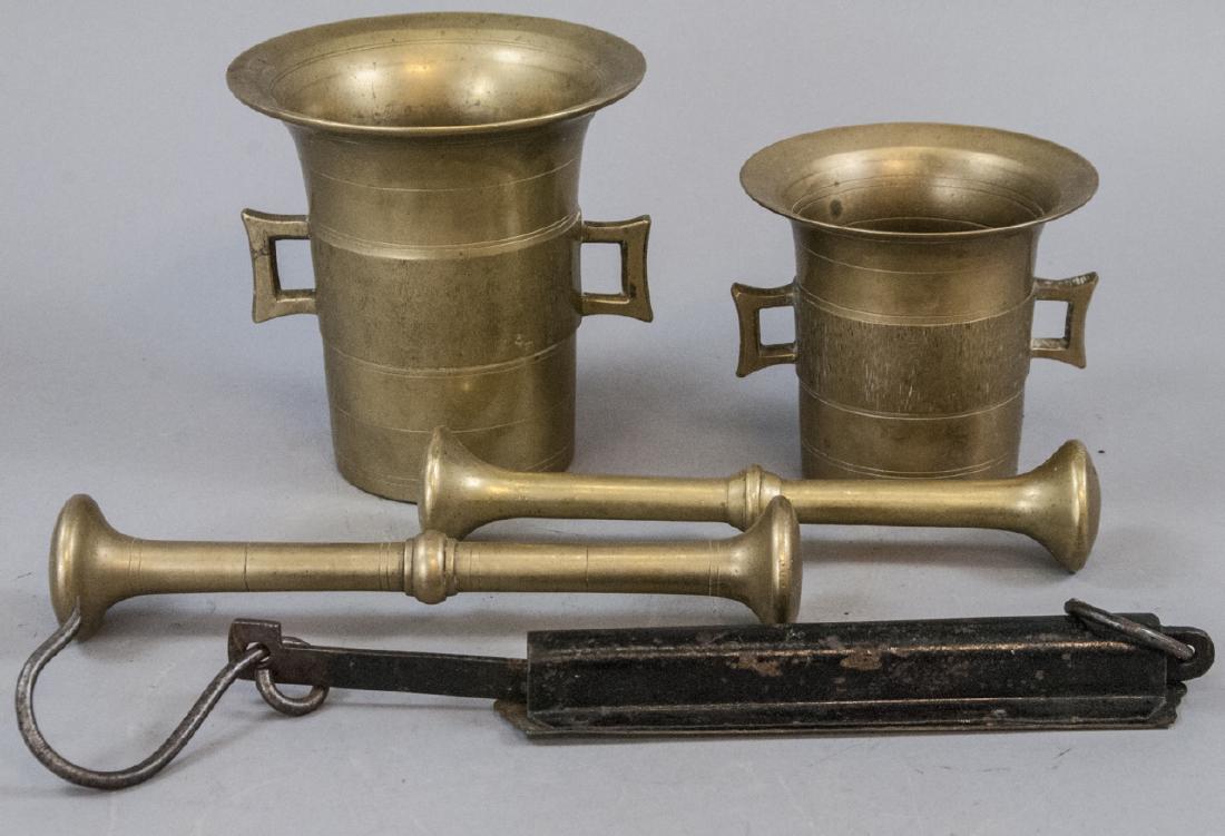 Antique Brass Mortar & Pestles and Brass Scale (1 of 4)