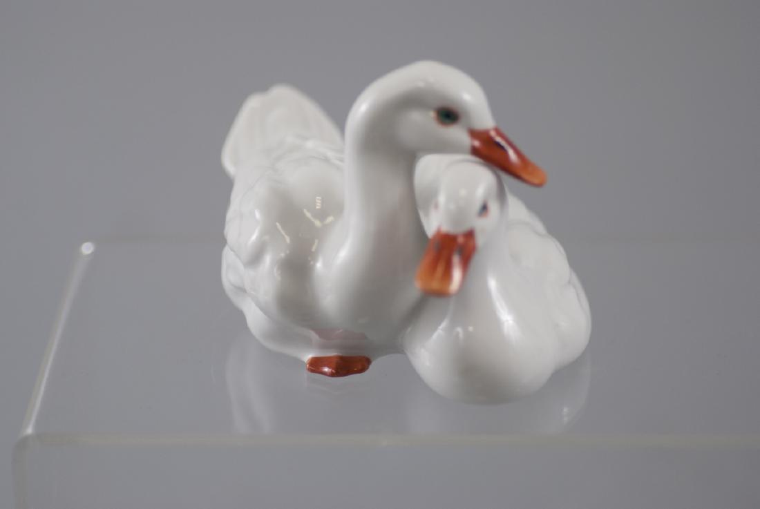 Herend of Hungary Porcelain Statue of Swans (1 of 5)
