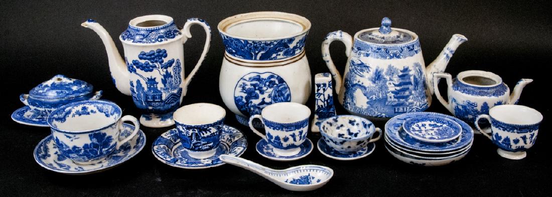 Lot Of Vintage & Antique Willow Ware China (1 of 10)