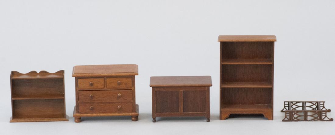 Artisan Handmade Dollhouse Furniture Incld Gutheil (1 of 6)