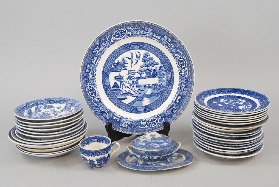 Lot of Vintage Willow Ware Porcelain (1 of 5)