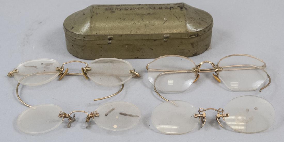 Three Antique Reading Glasses W/ Tin Carrying Case (1 of 5)