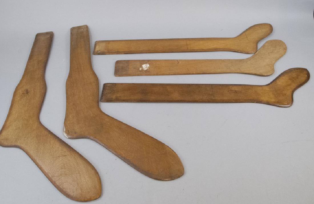 5 Vintage Jos. T. Pearson & Sons Sock Stretchers: 5 Vintage Jos. T. Pearson & Sons Sock Stretchers, this lot features five sock stretchers from Jos. T. Pearson & Sons Philadelphia, varying from sizes 3-8.5 inhes