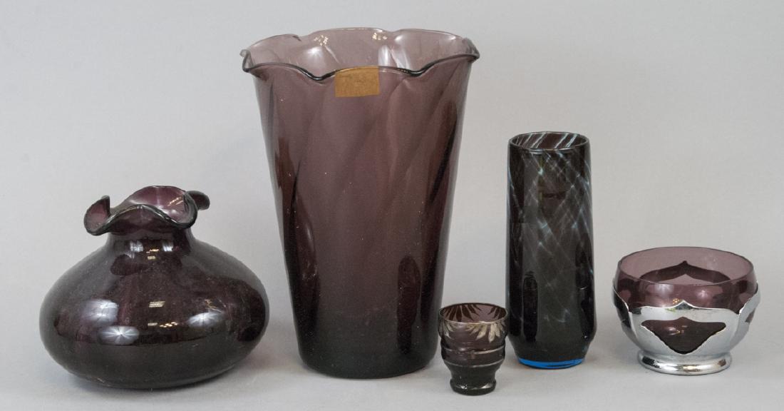 Small Lot Of Antique & Vintage Purple Glass Items (1 of 5)