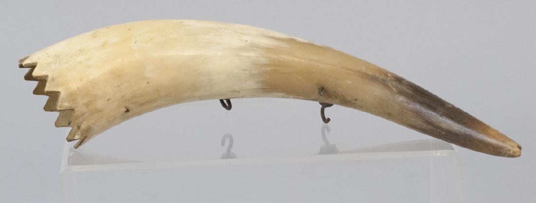 Antique Carved Powder Horn Flask (1 of 4)