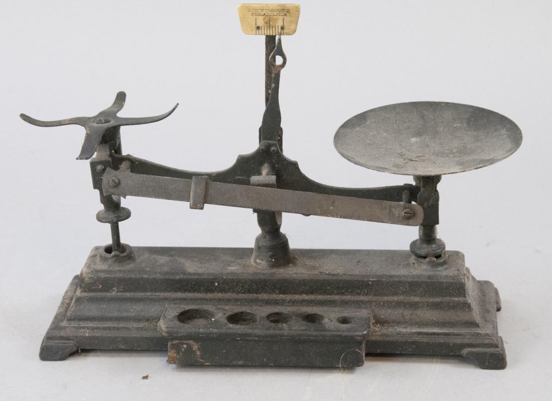 Antique Cast Iron Henry Troemner Pharmacy Scale (1 of 7)