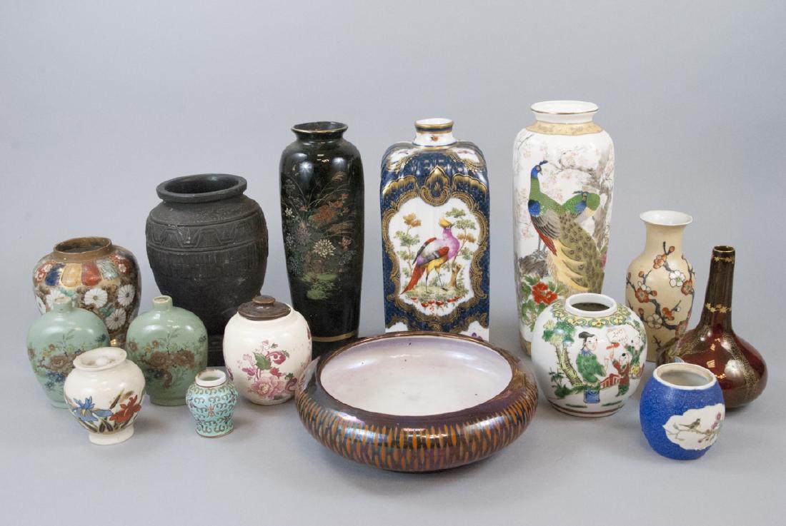 Lot Vintage Asian Porcelain Variety of Styles (1 of 7)