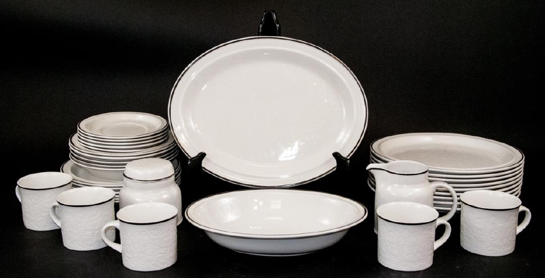 Royal Doulton Lambeth Stoneware Service "Ting"