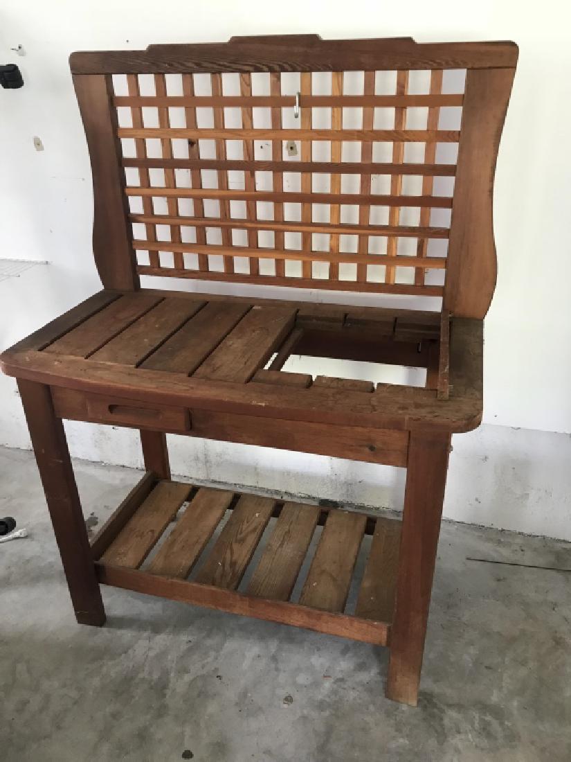 Garden / Outdoor / Greenhouse Potting Table (1 of 2)