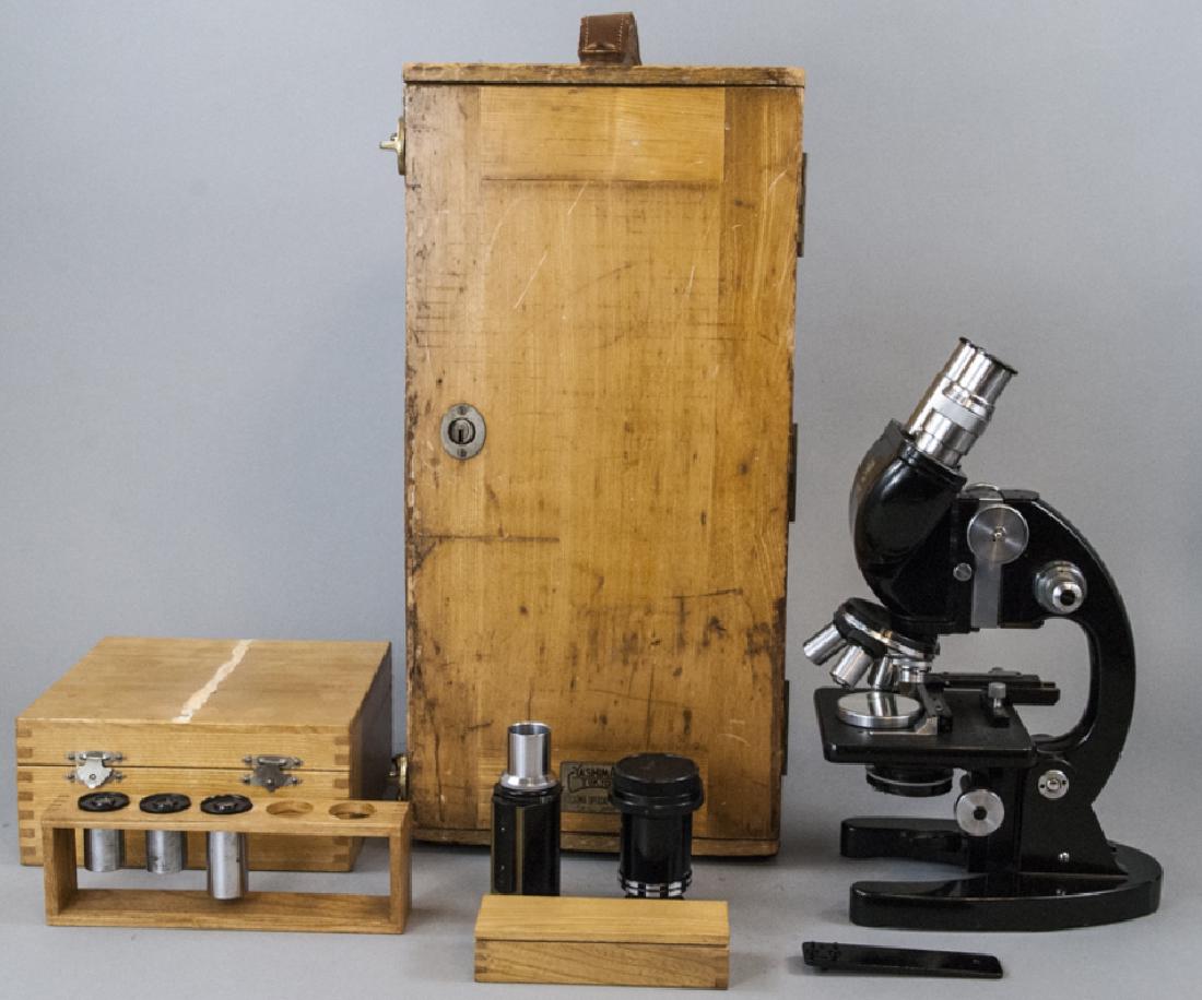 Vintage Yashima Tokyo Box w Medical Lab Microscope (1 of 8)