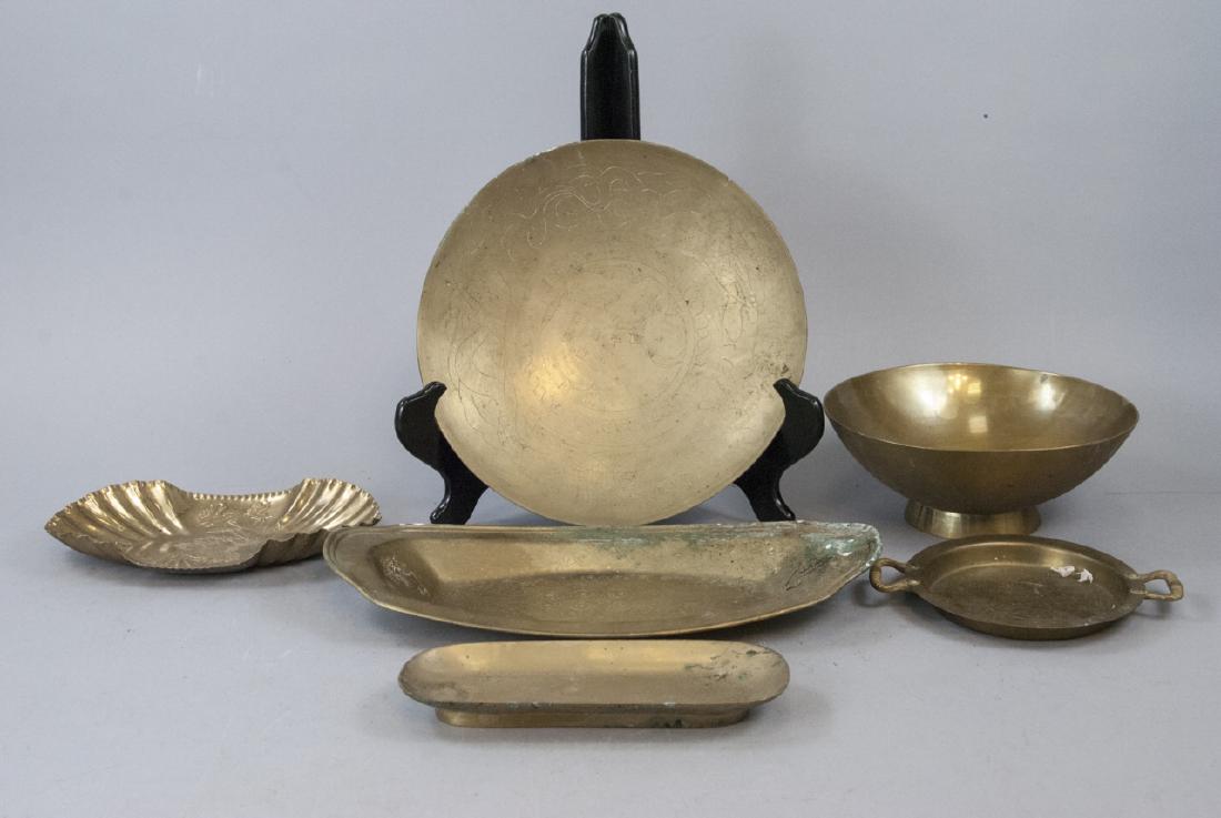 Assorted Of Lot Of Brass Trays & Bowls (1 of 6)