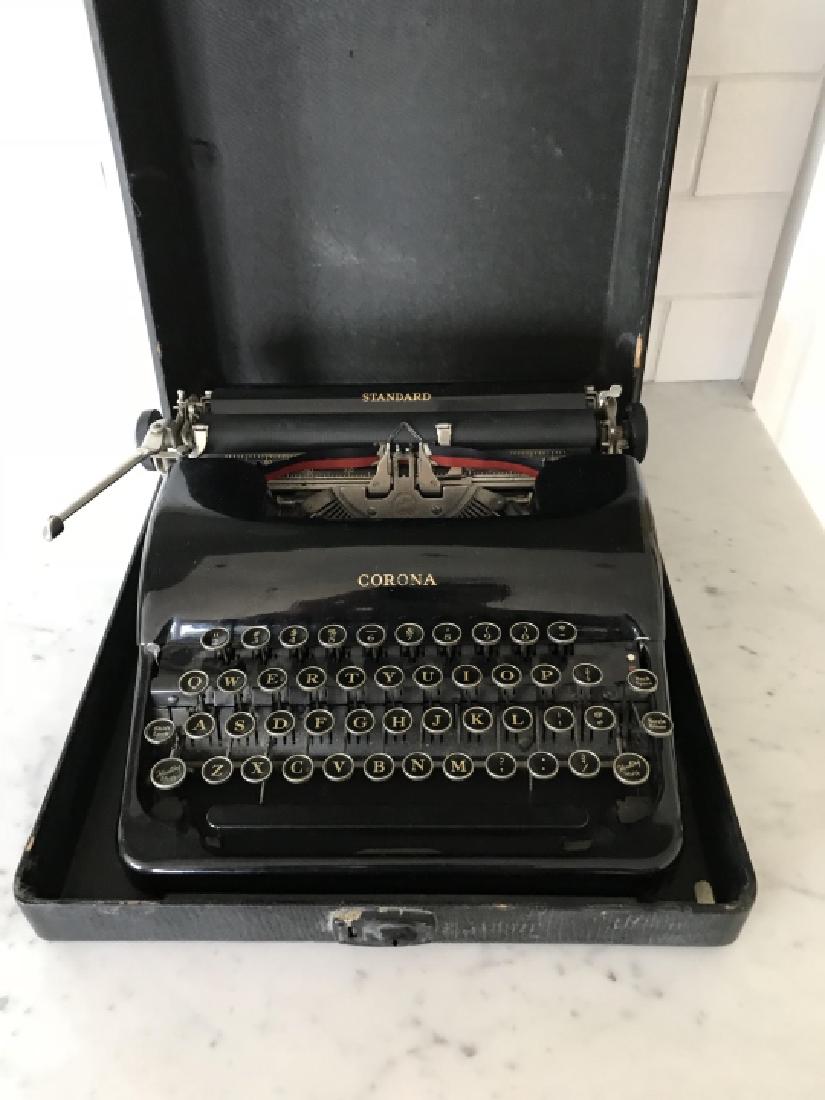 Vintage Standard Corona Type Writer in Case (1 of 2)