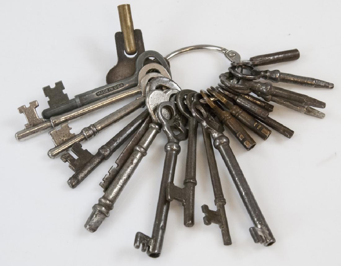 Collection of Antique 19th C Skeleton Keys (1 of 4)