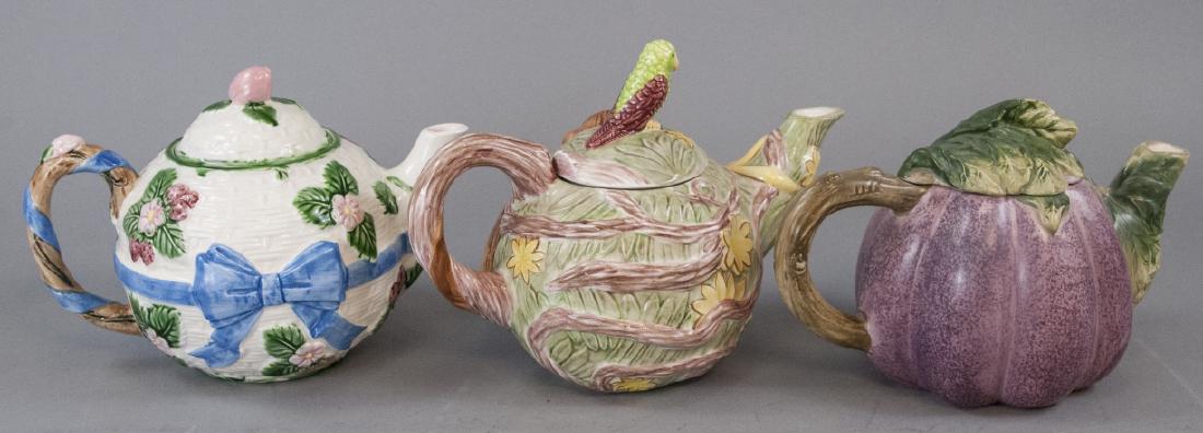 Lot of Vintage Ceramic Teapots (1 of 7)