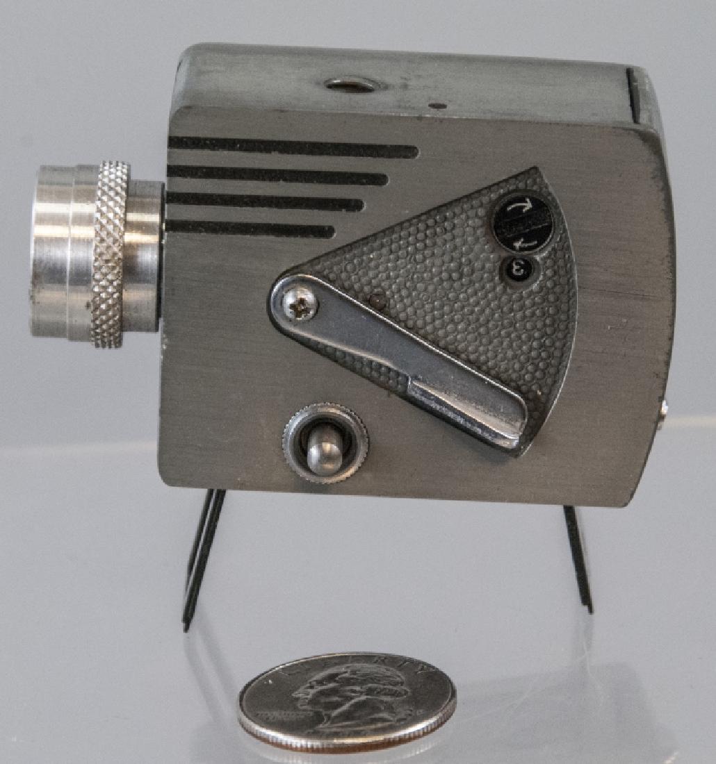 Vintage Universal Minute 16 Spy Camera (1 of 5)