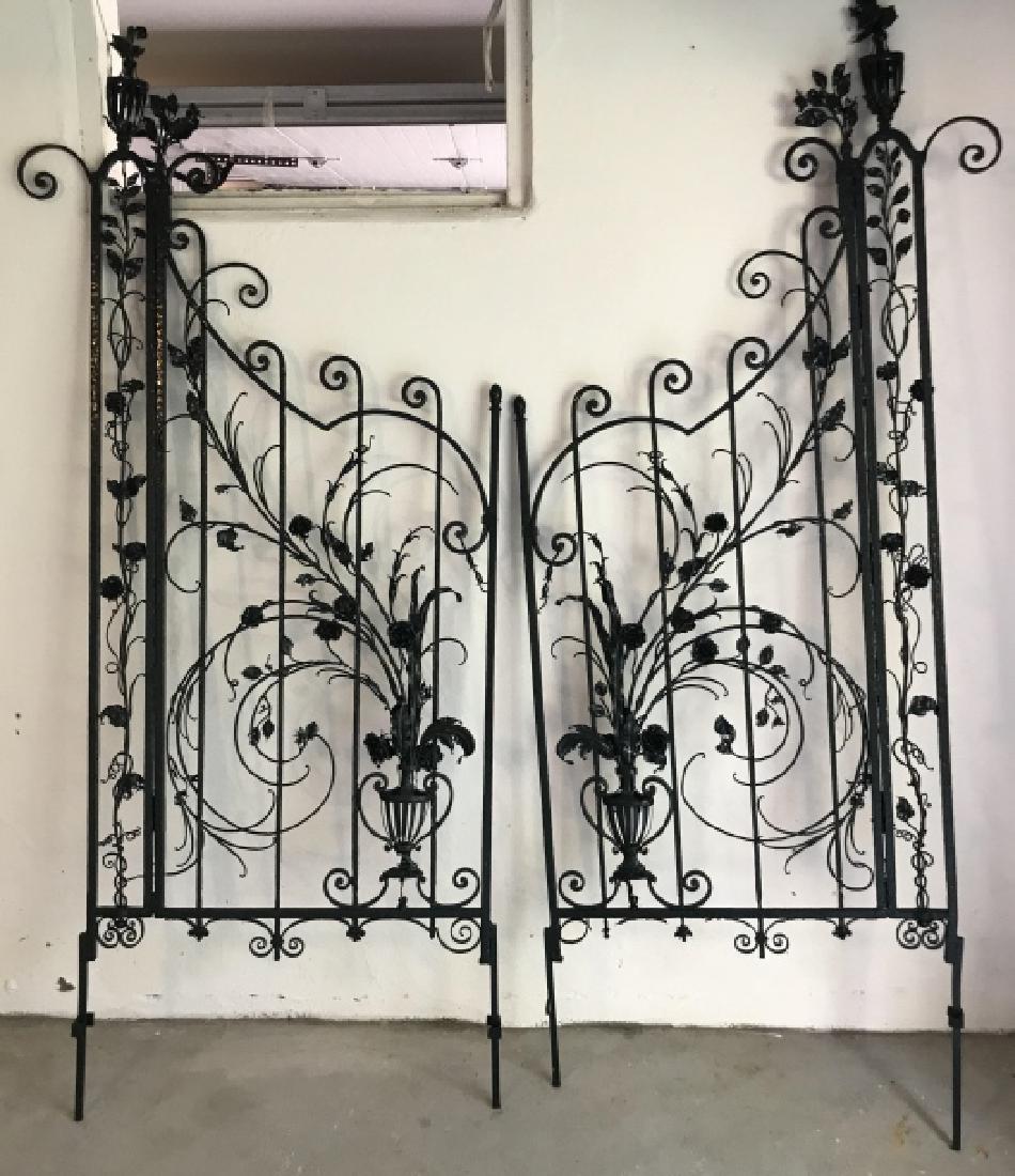 Antique 19th C Wrought Iron Garden / Driveway Gate (1 of 3)