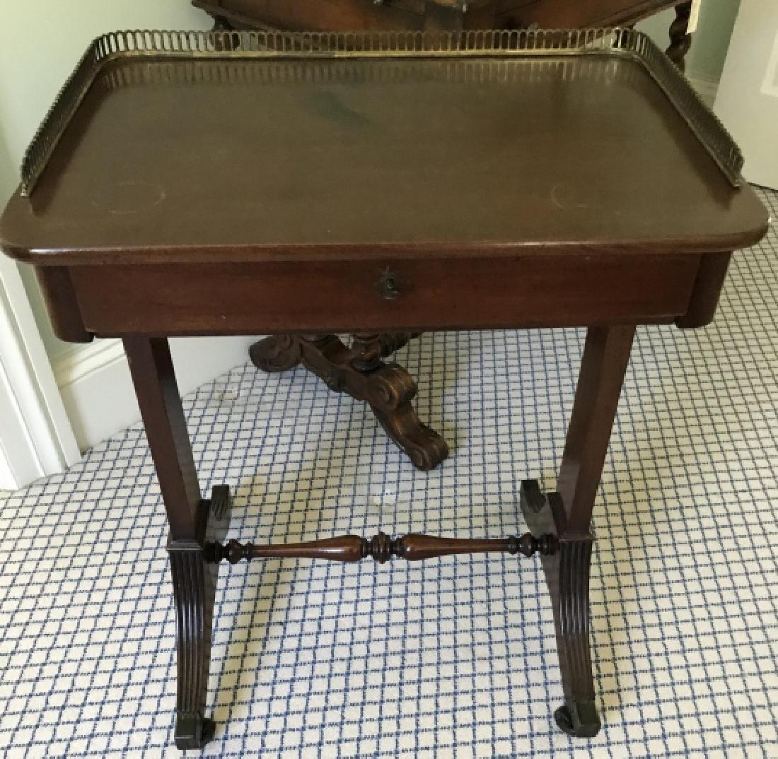 Antique English Style End Table w Gallery Top (1 of 2)