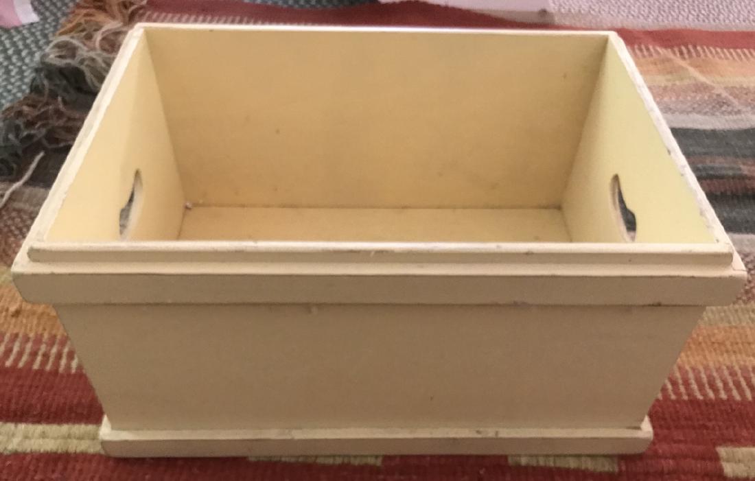 Country American Style Yellow Painted Box / Bin (1 of 2)