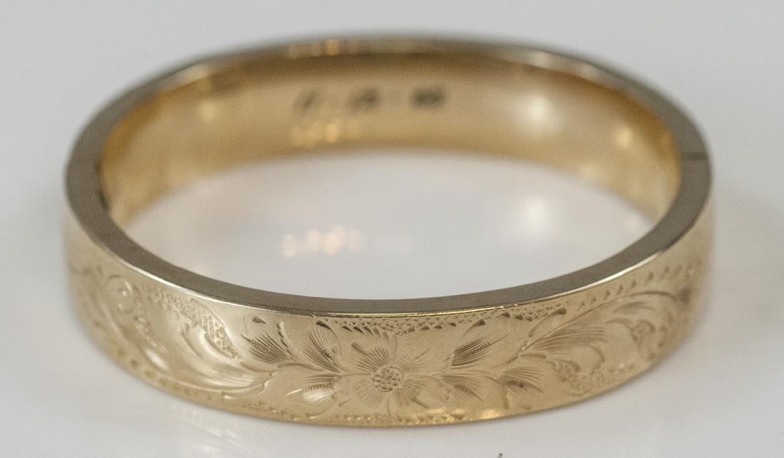 Estate Chased Gold Hinged Bangle Bracelet (1 of 6)