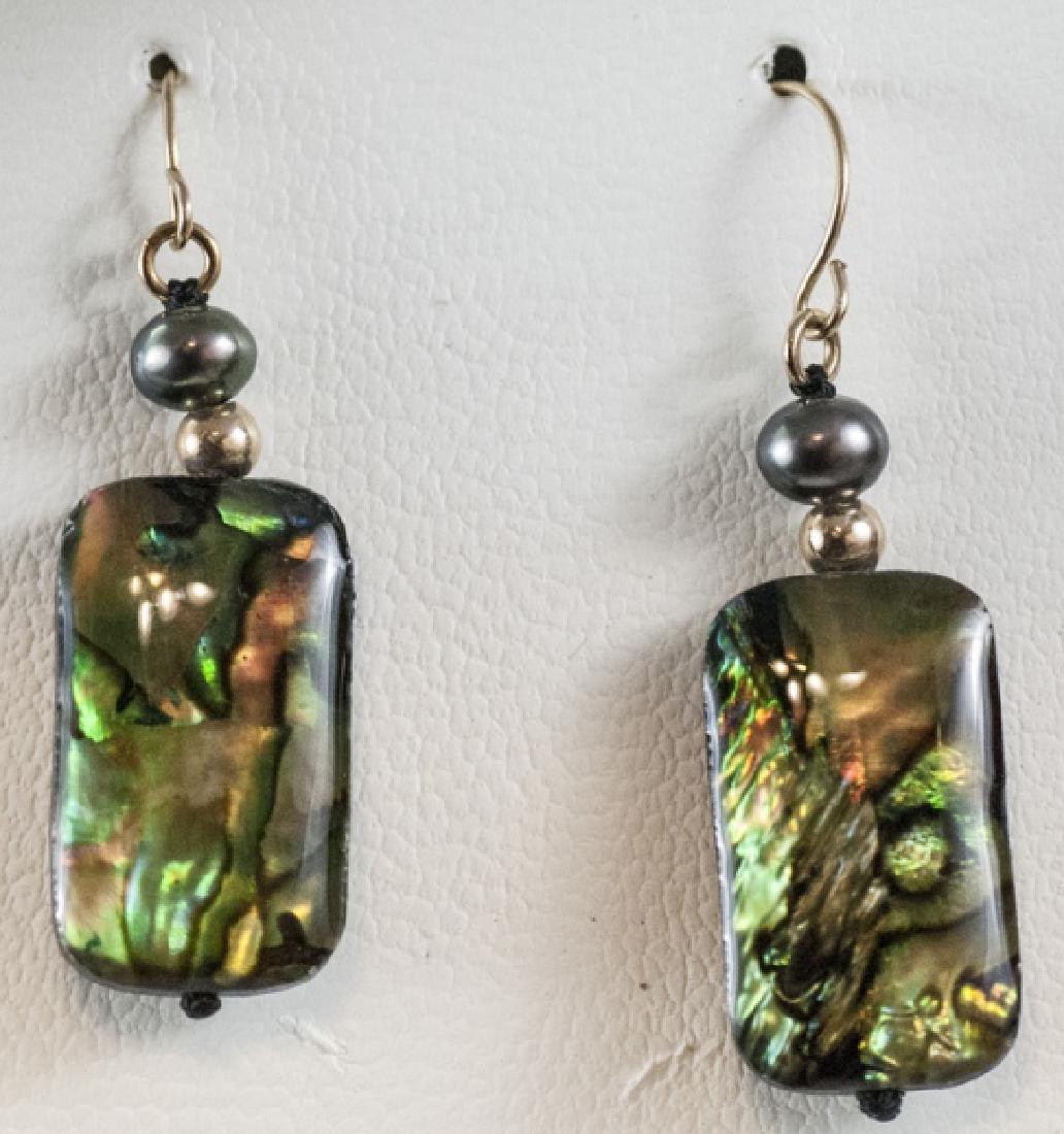 Pair of Vintage Yellow Gold Pearl & Shell Earrings (1 of 7)