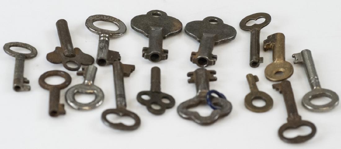 Collection of Antique Miniature Skeleton Keys (1 of 5)