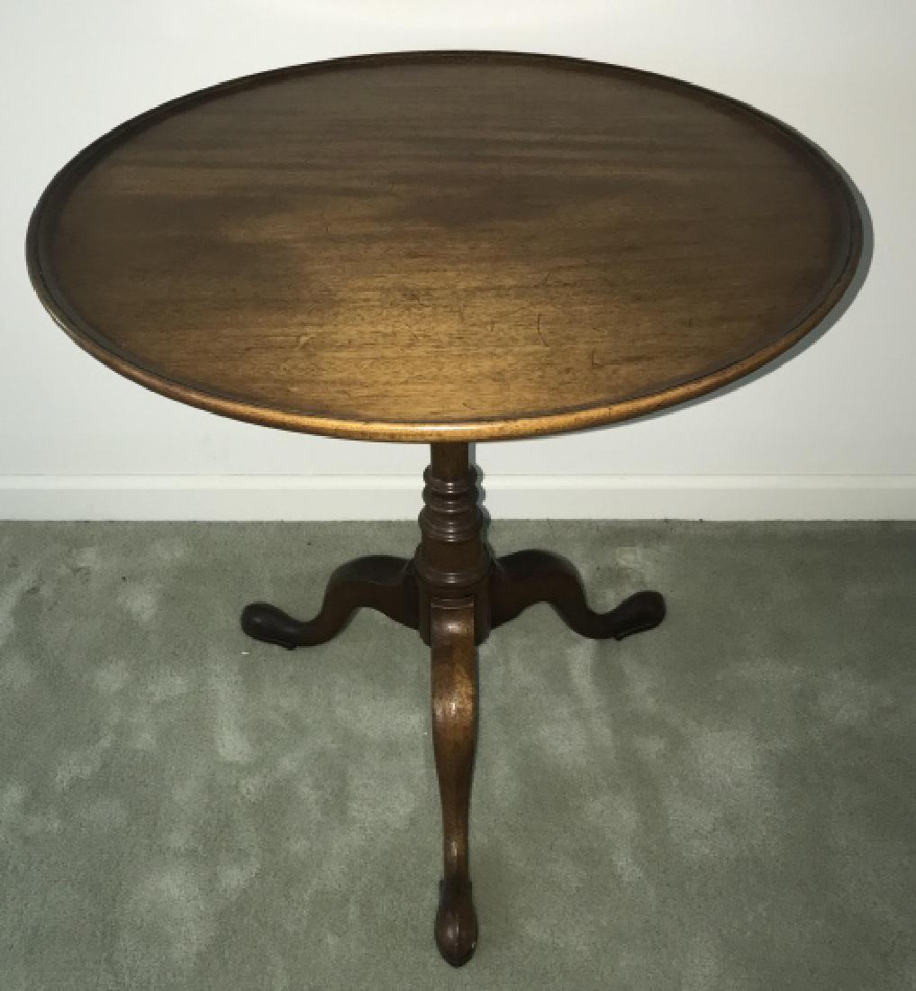 English Chippendale Style Round Pedestal End Table (1 of 4)