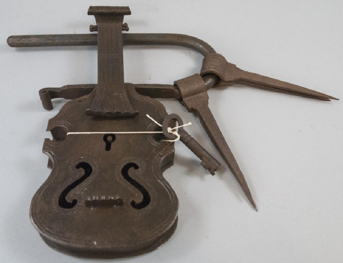 Antique Cast Iron Violin Form Lock (1 of 4)