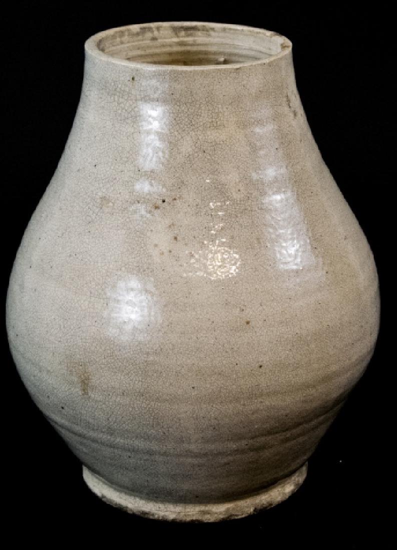 Chinese Crackleware Ware Glaze Porcelain Vase (1 of 6)