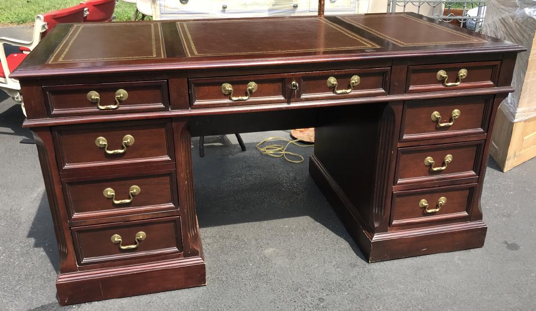 Hekman Embossed Leather Top Executive's Desk Sep 09, 2018 Greenwich