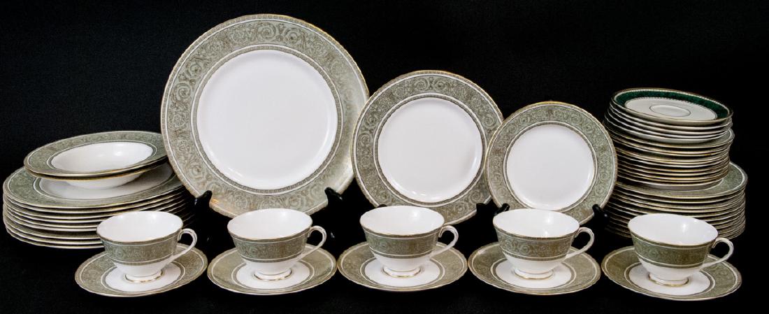 Royal Doulton English Renaissance Dinner Service (1 of 10)