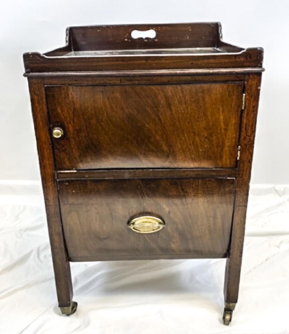 Antique Mahogany Nightstand or End Table (1 of 4)