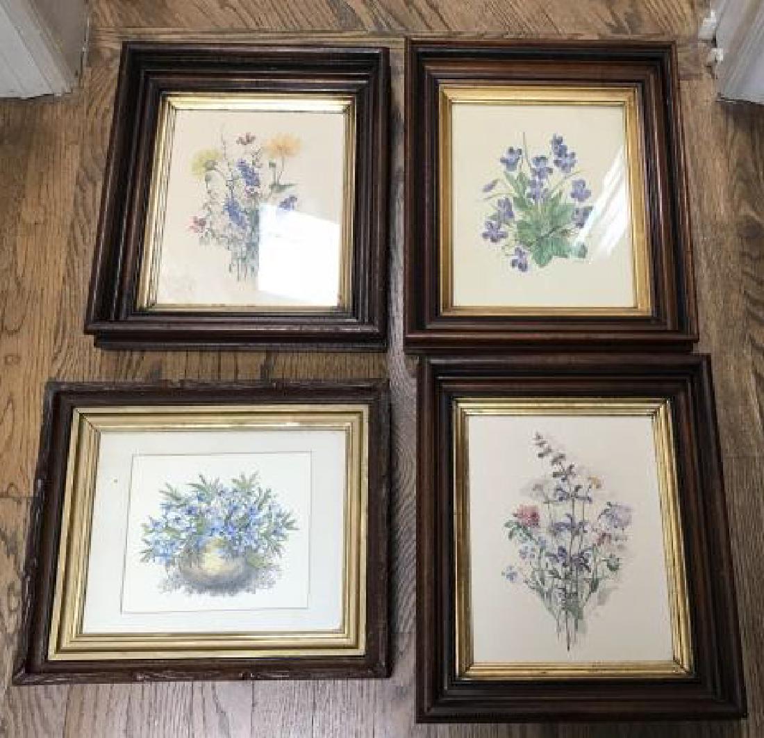 Set of Four Antique Victorian Carved Wood Frames: Set of Four Antique Victorian Carved Wood Frames. Rectangular shape antique frames. One measures 13.5 x 12 inches. From a New Canaan, Connecticut estate.