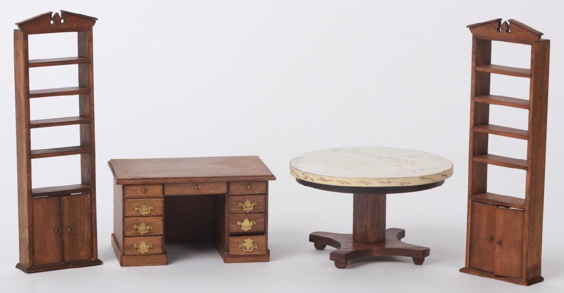 Melville Davey Artisan Dollhouse Miniature Items (1 of 9)