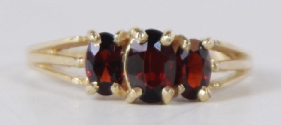 14kt Yellow Gold Ring w Three Oval Cut Garnets (1 of 4)
