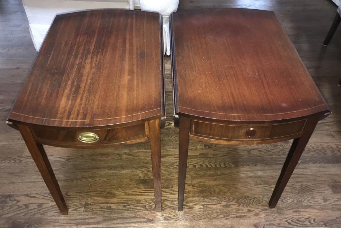 Pair English Pembroke Style Drop Leaf End Tables (1 of 5)