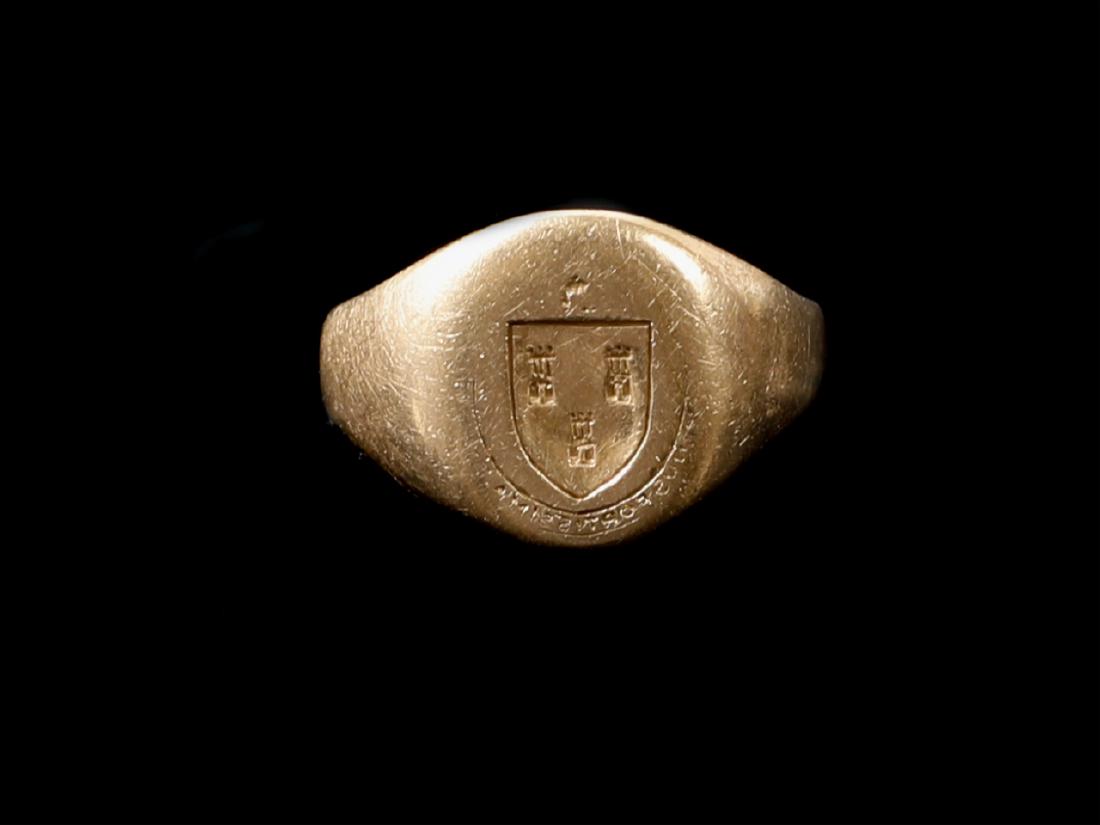 Estate 14kt Yellow Gold Cartier Seal / Crest Ring (1 of 3)