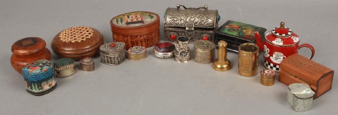 Assorted Antique and Vintage Table Articles (1 of 9)