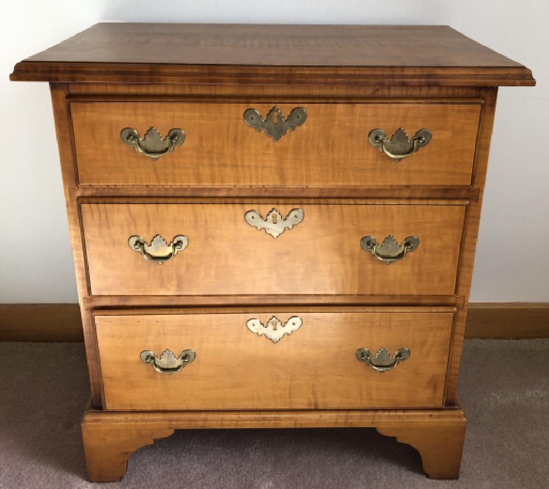 Eldred Wheeler Chippendale Style 3 Drawer Bureau (1 of 4)